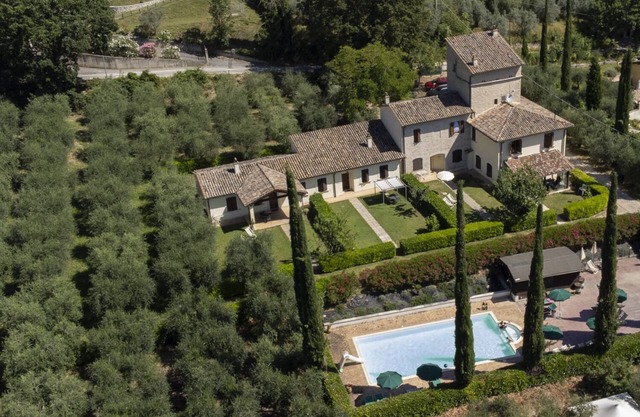 GABBIO: Two-room apartment in farmhouse with swimming pool, Marmore Falls