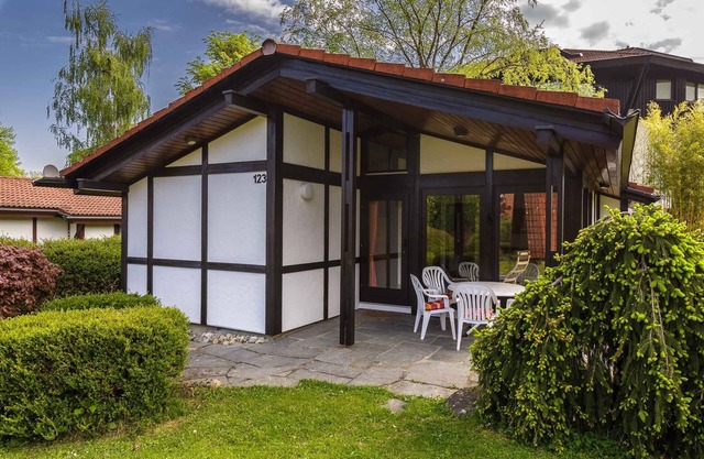 Gable roof house (Type 10)