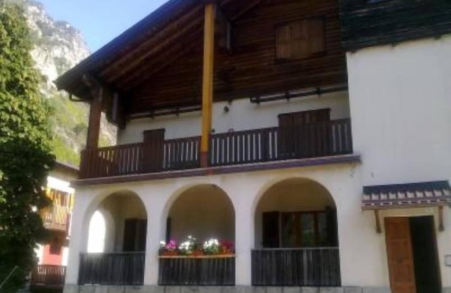 Gaby: Gressoney Valley - Attic in a house with a garden