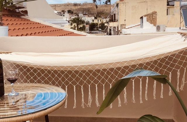 Gaia Luxury Rooms, private terrace
