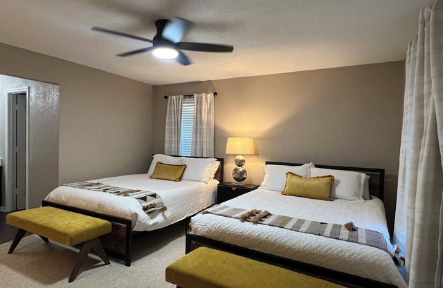 Gainesville Getaway. Newly remodeled home minutes from WinStar and NCTC