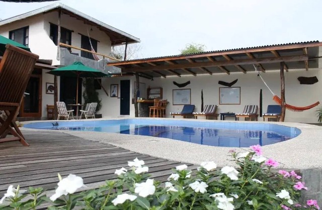 Galapagos Cottages - One-Bedroom Housen