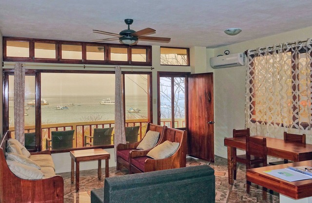 Galeodan Dorado Suite - Spacious Family Suite with Gorgeous Ocean View
