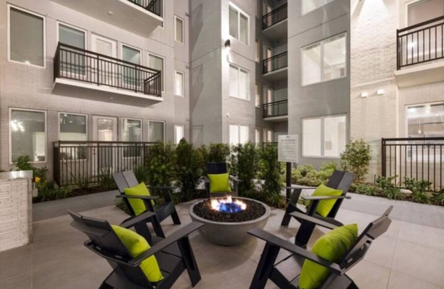 Galleria Furnished 2-Bed, 2-Bath Apt in Houston