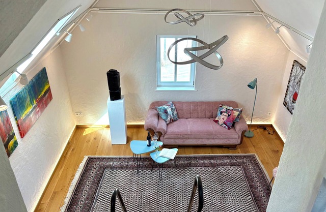 Gallery apartment - living in the midst of art