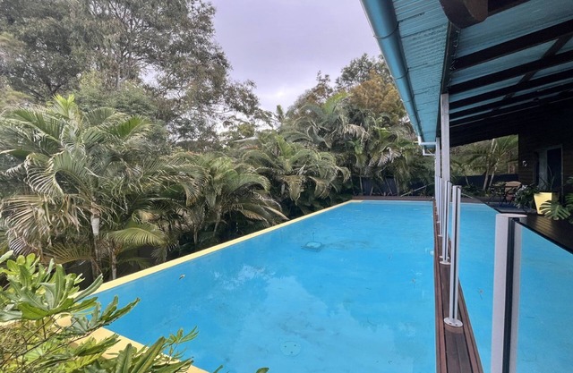 Gallery Place - ultimate family spot with pool & pool table!