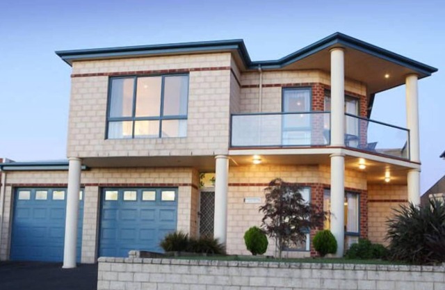 Galleywood House - Price for 7 People!