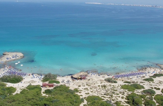 GALLIPOLI LIDO PIZZO Villa 20 steps from the sea with tennis court