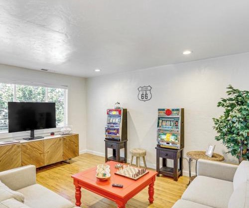 Game Night Condo, Close To Bsu