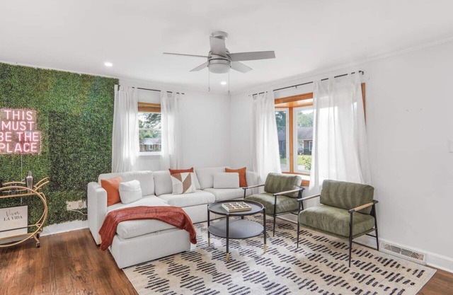Game Room, Balcony, Fire Pit, 5 Bed, 4 Bath, WFH