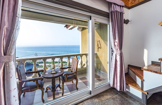 Gangneung Pension Sea and - Pet Friendly