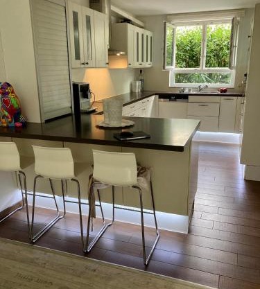 Ganzes Haus an der Messe - including parking - 3 Schlafzimmer - Big Town House at fair trade - 3 bed rooms - high WLAN - 5 minutes from fair trade- Expo Plaza and Messe Hannover - with working places, roof garden, garden with barbecue