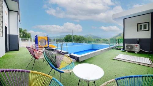 Gapyeong Eco Healing Pool Villa Pension