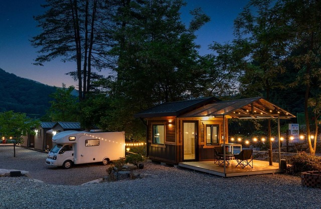 Gapyeong Yumyeongsan Gomone pet Camping