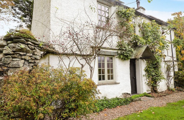 GARA GARTHE, pet friendly, with open fire in Troutbeck