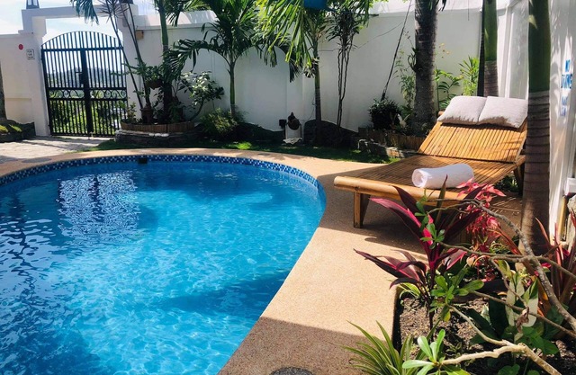 Garden and pool view apartment