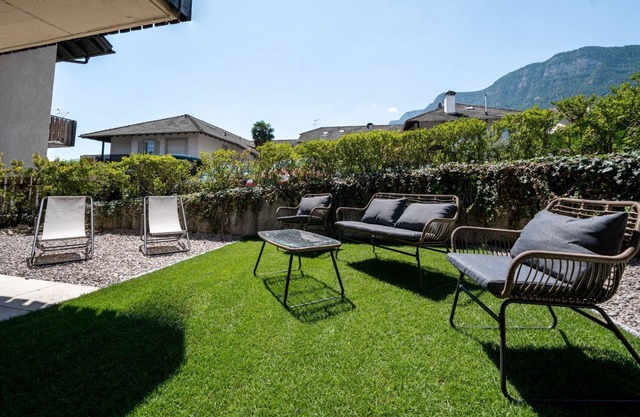 Garden apartment with parking space - 5 min to the center