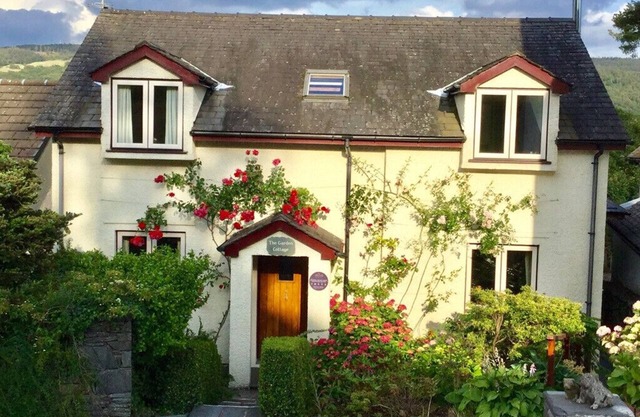 GARDEN COTTAGE AT CONISTON, family friendly in Coniston