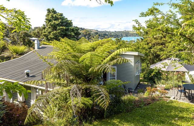 Garden Cottage - Stay Waiheke