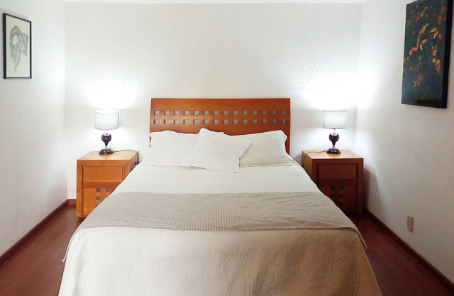 GARDEN HOUSE, WELCOME TO SAN ANGEL NEIGHBOURHOOD