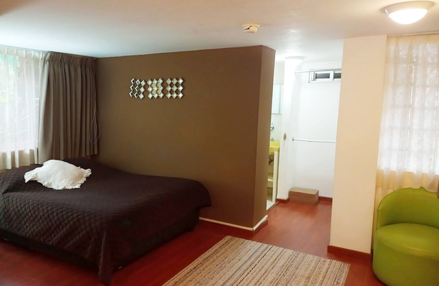 GARDEN HOUSE, WELCOME TO SAN ANGEL NEIGHBOURHOOD