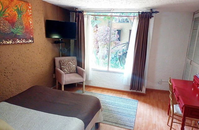 GARDEN HOUSE, WELCOME TO SAN ANGEL NEIGHBOURHOOD