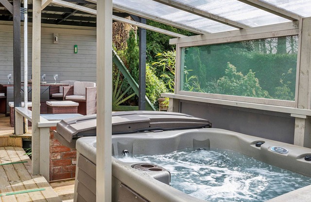 Garden Lodge by Interhome