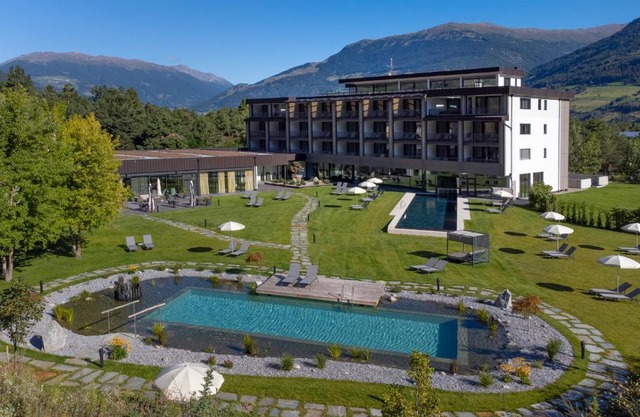 Garden Park Hotel