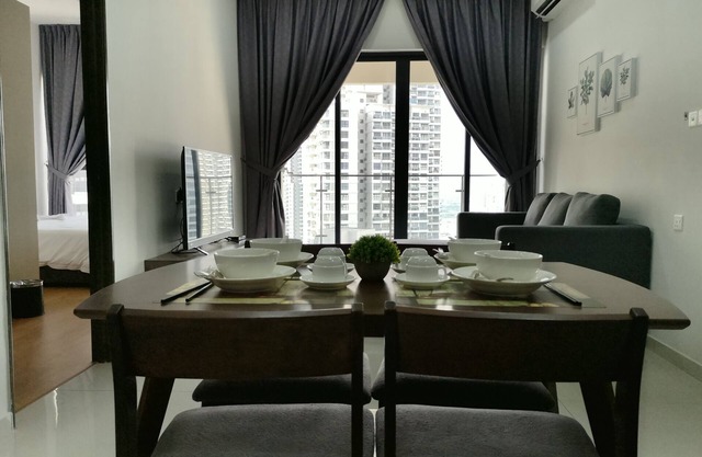 Garden View Family Suites l Country Garden Danga Bay
