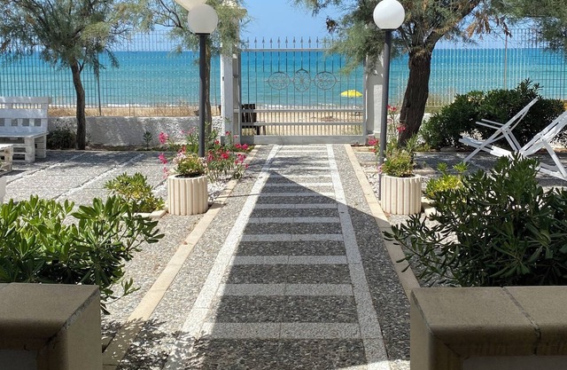 Gargano-Meravigliosa Villa al mare tra i fiori