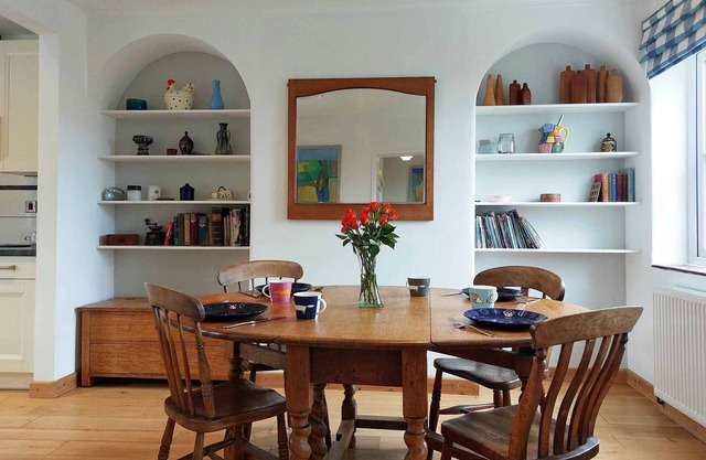 Garreg Wen (White Stone) family holiday home nr the beach