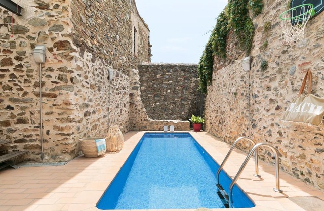 Garriguella- Roses – Pool Costa Brava House