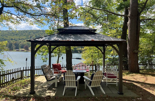 Garth Newell Waterfront - Kayaks, canoes, water trampoline, fire pit, swimming