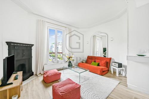 Gaspar- Passages- Comfort & proximity to Paris