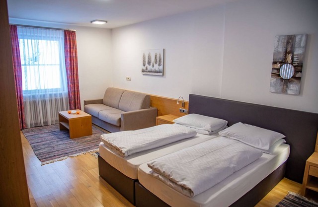 Gasthof Kirchsteiger 'Zimmer 6' with Lake View, Shared Terrace and Wi-Fi
