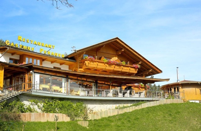 Gasthof-pension Perauer - Doppelzimmer mit Balkon und Seeblick