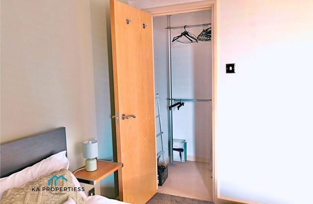 Gated 2BR Flat + Parking & Pool Table | King Bed