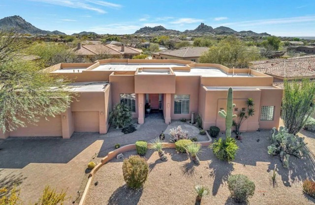Gated Luxury desert oasis w/heated pool & spa. Troon North