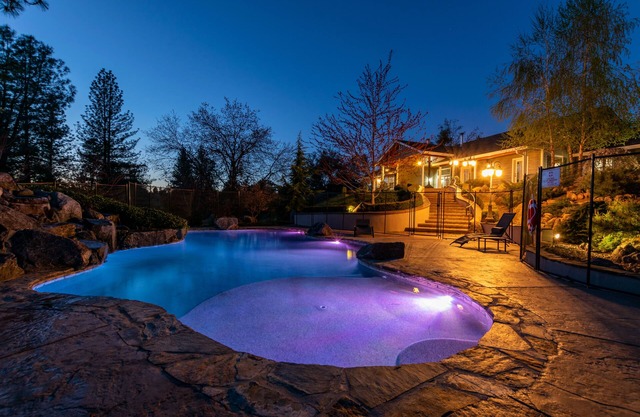 Gateway To Yosemite 10 Acre Private Estate