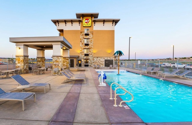 Gateway to Zion – Modern Stay in St. George w/Kitchen