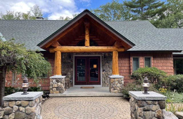Gather your people in the lakes region of New Hampshire - EV charger, hot tub