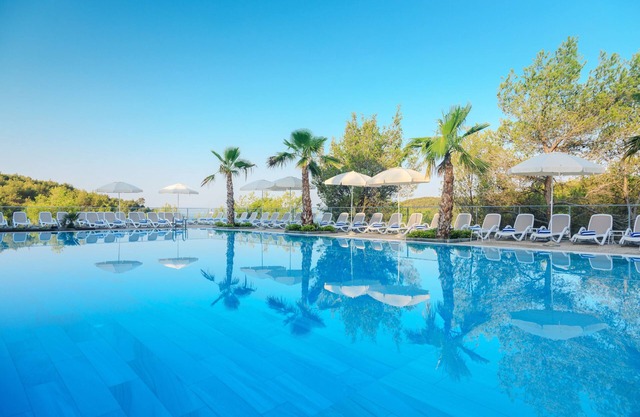 Gava Waterman Milna Resort