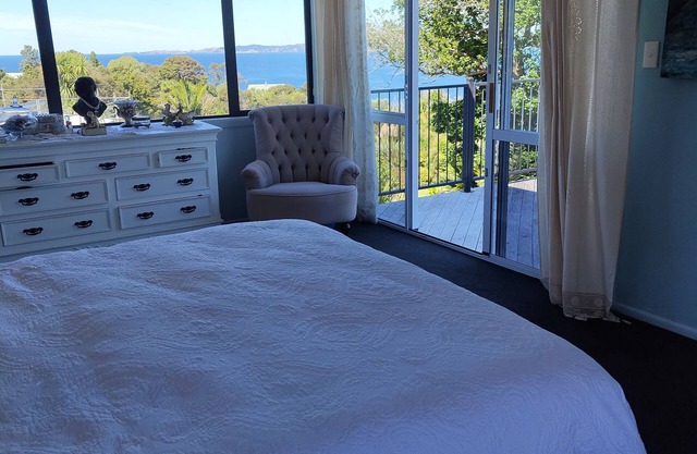 Gaze over the Pacific OceannListen to the birds. relax