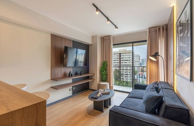 Geko | Blackwood 1BR apt. w/balcony
