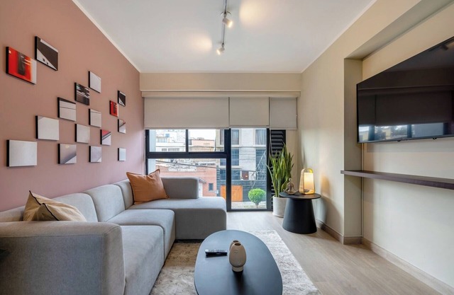 geko | Flamingo 2BR in Barranco near the Malecon