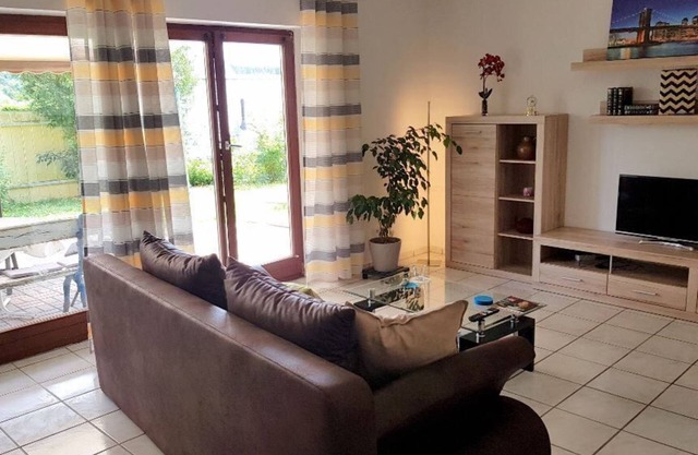 Gemütliche Ferienwohnung mit Terrasse und Fußbodenheizung