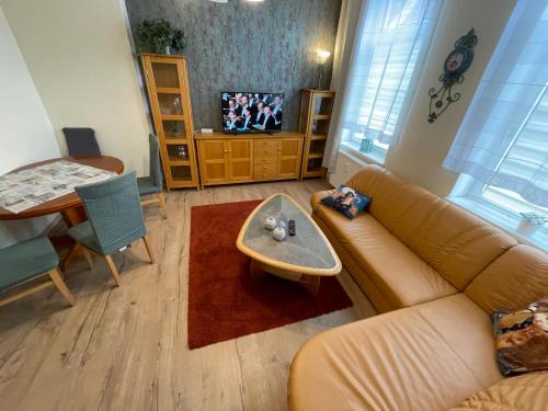 Gemütlich & Zentral - Familien-Oase mit Balkon,Waschmaschine, Trockner für 4 Personen