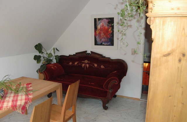 Gemütliche 45qm Ferienwohnung direkt am Roten Main, kostenfeies WLAN