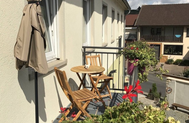 Gemütliche 45qm Ferienwohnung mit Balkon, kostenfreies Parken und WLAN