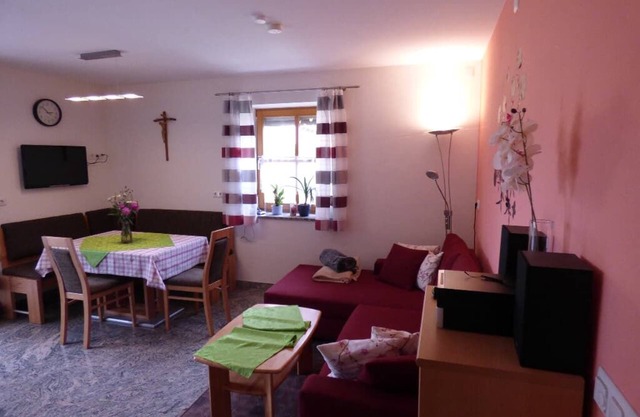 Gemütliche 70qm Parterrewohnung für bis zu 4 Personen mit Gartenblick